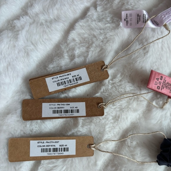 SKIMS 4x Panties Bundle 3/$28 - Picture 2 of 2